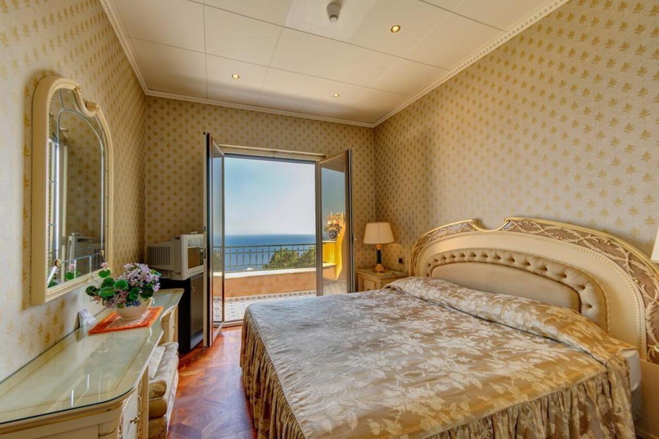 Hotel Villa Riis Taormina Dış mekan fotoğraf