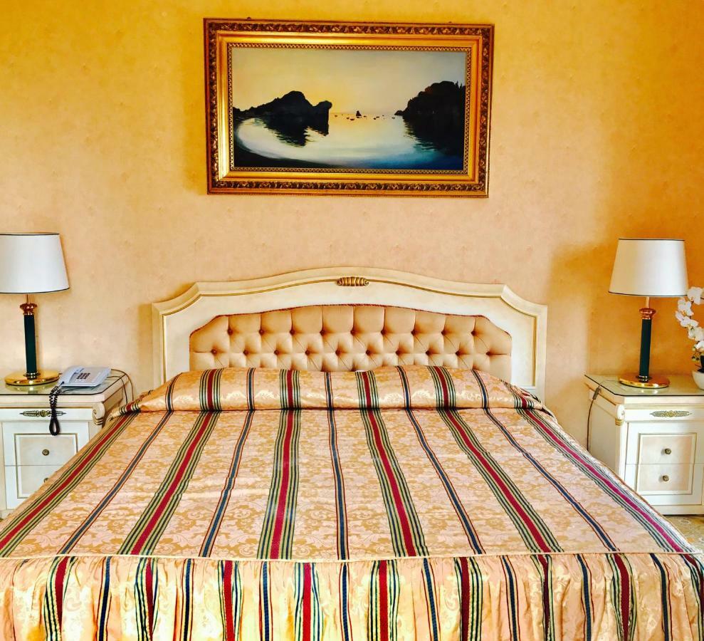 Hotel Villa Riis Taormina Dış mekan fotoğraf